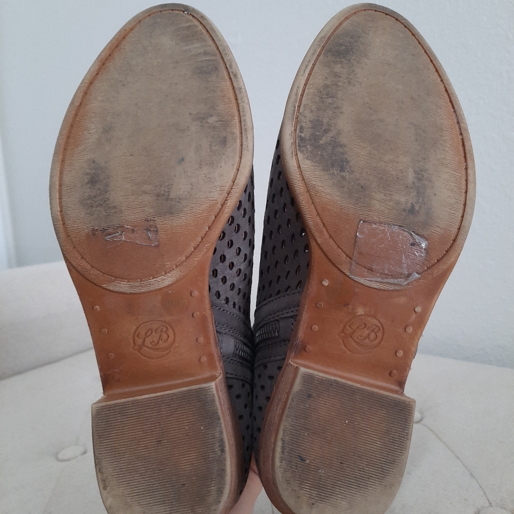 Lucky Brand | Basel Perforated Bootie | Size 6 - Picture 10 of 10